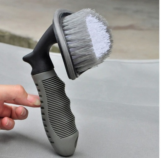 灰色包膠輪轂刷